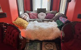 Le Salon Des Inconnus